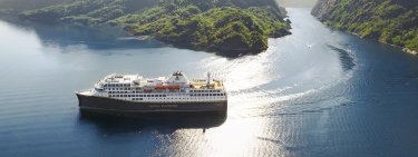 Havila Castor in Trollfjorden